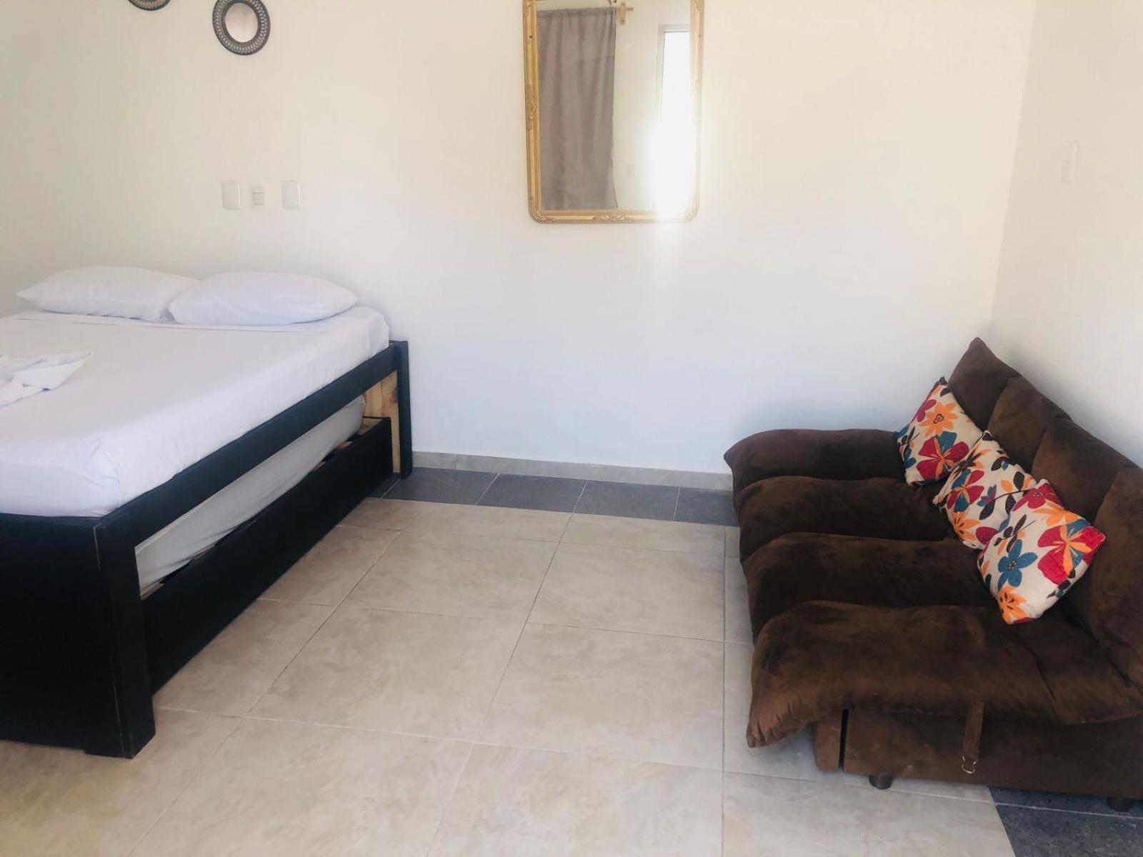 Easy Hotel Playa del Carmen Exterior photo