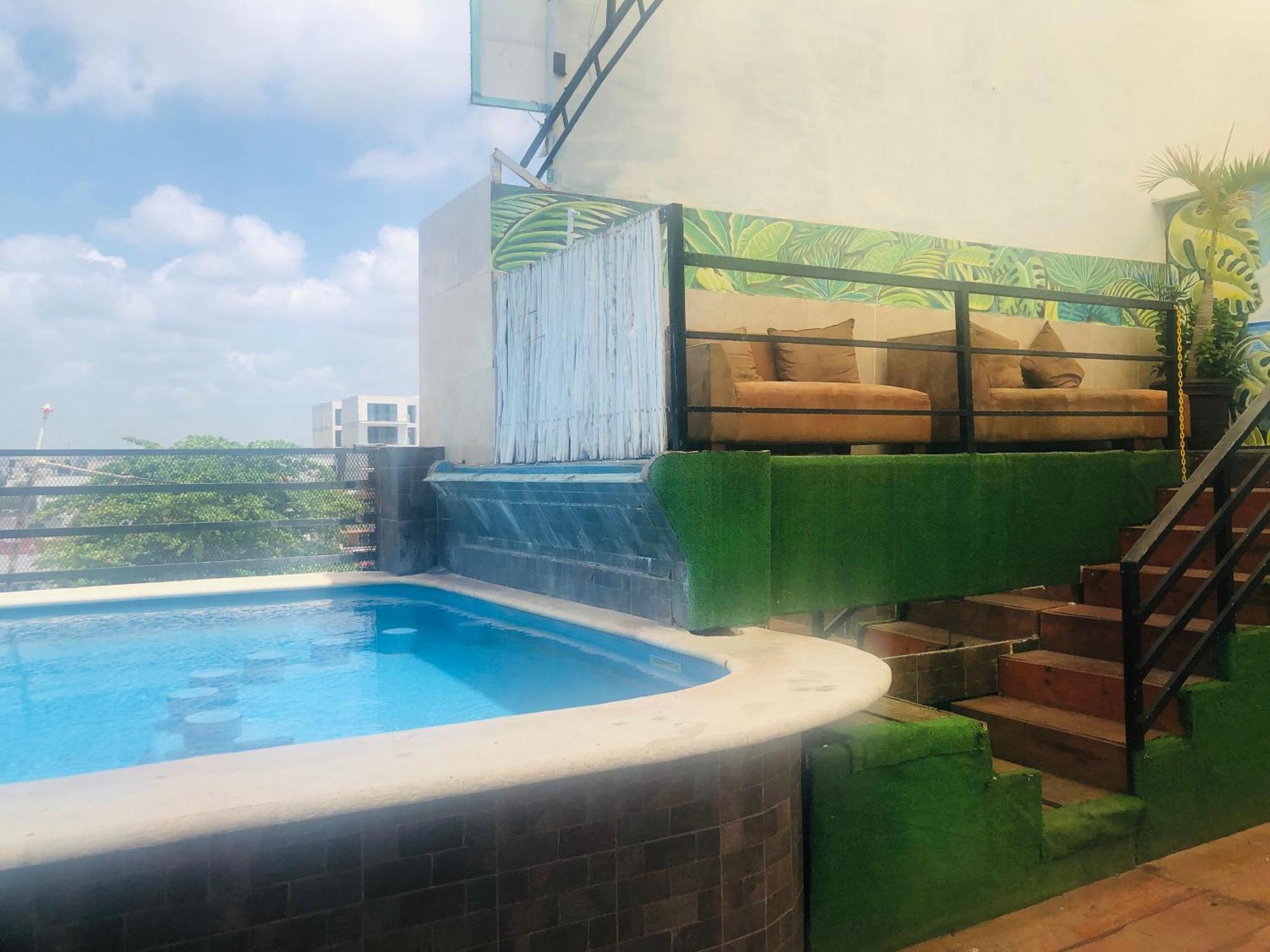 Easy Hotel Playa del Carmen Exterior photo